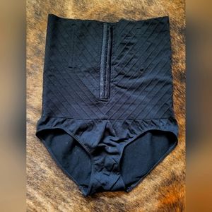 Women's BELLY BANDIT postpartum underwear M